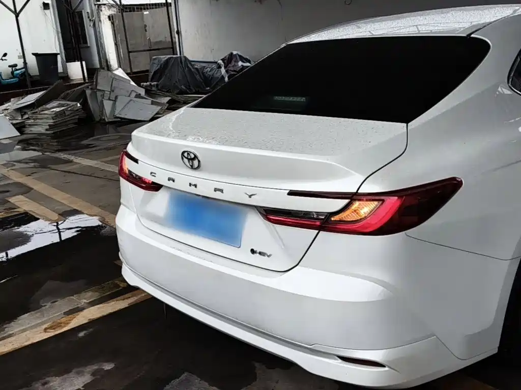 Toyota Camry 2025
