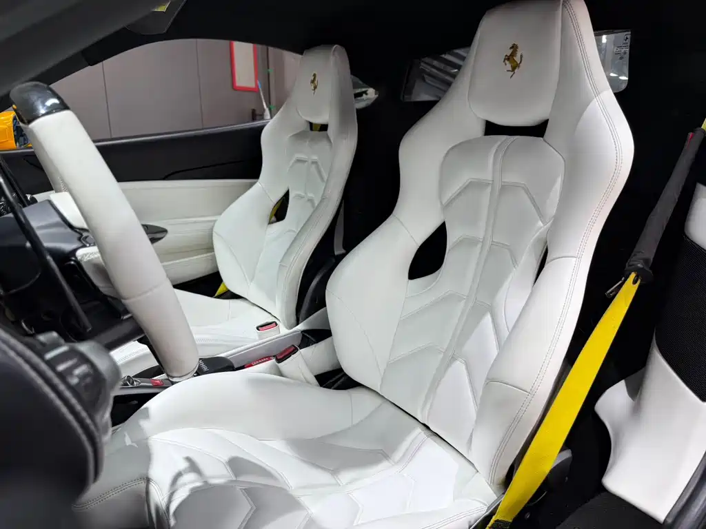 Ferrari 488 2015 — фото 18