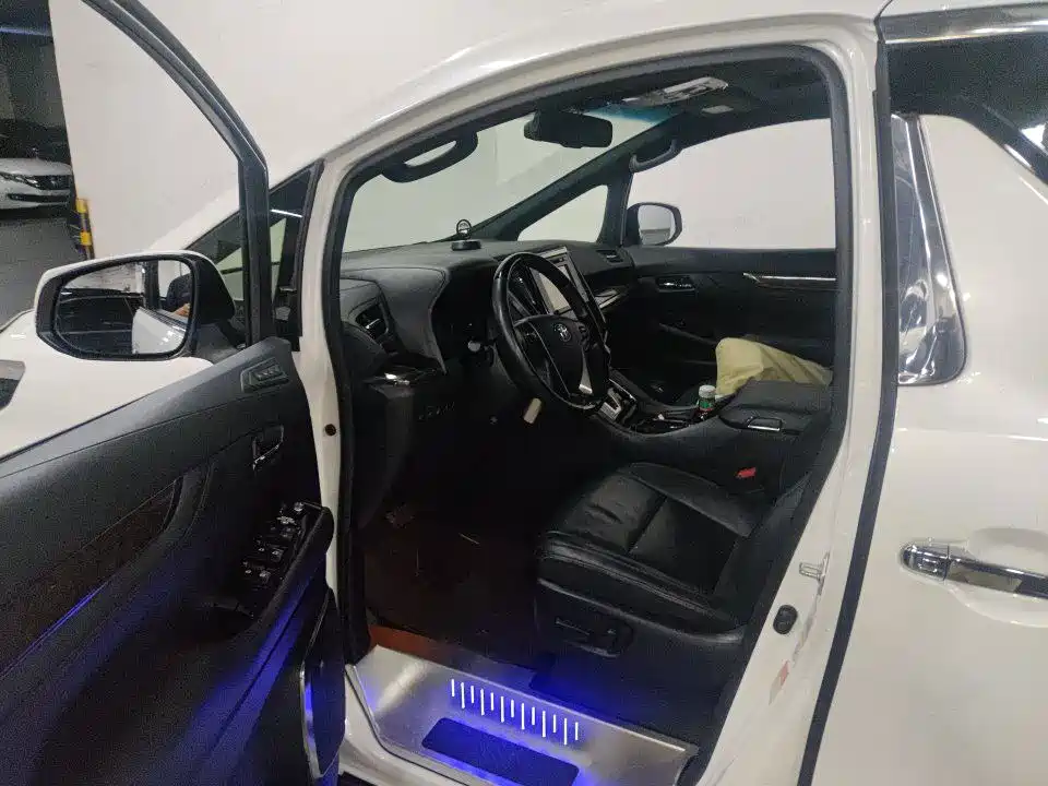 Toyota Alphard 2019 — фото 9