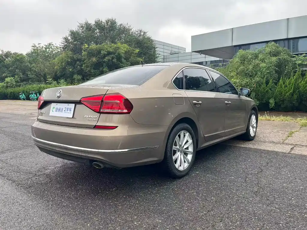 Volkswagen Passat 2018 — фото 5