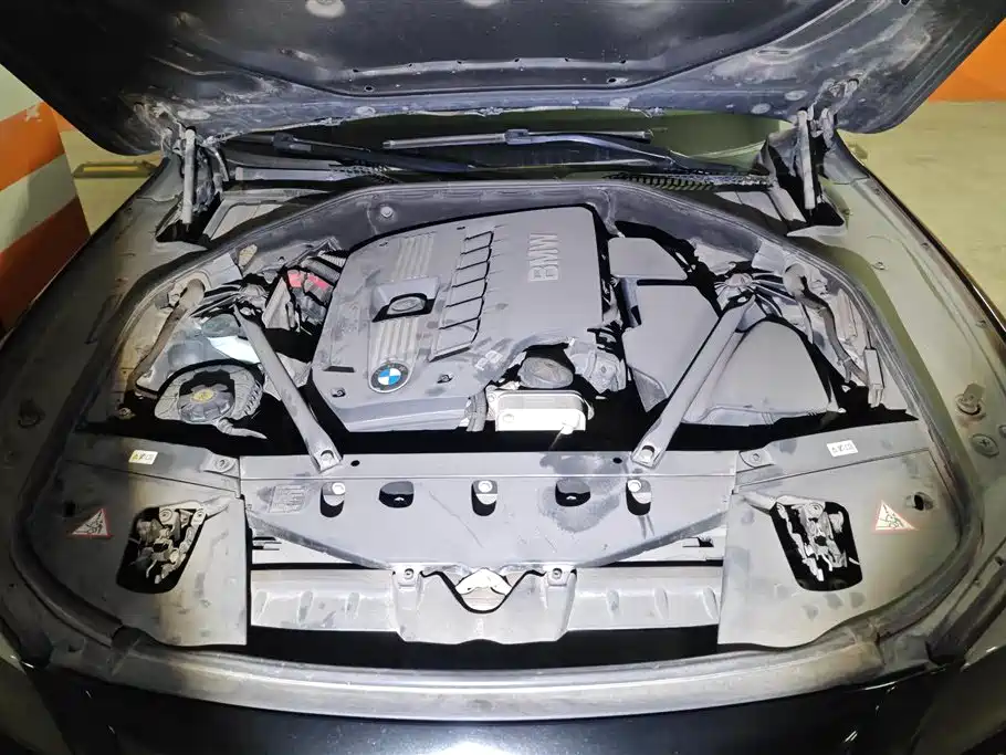 BMW 7 Series 2012 — фото 10