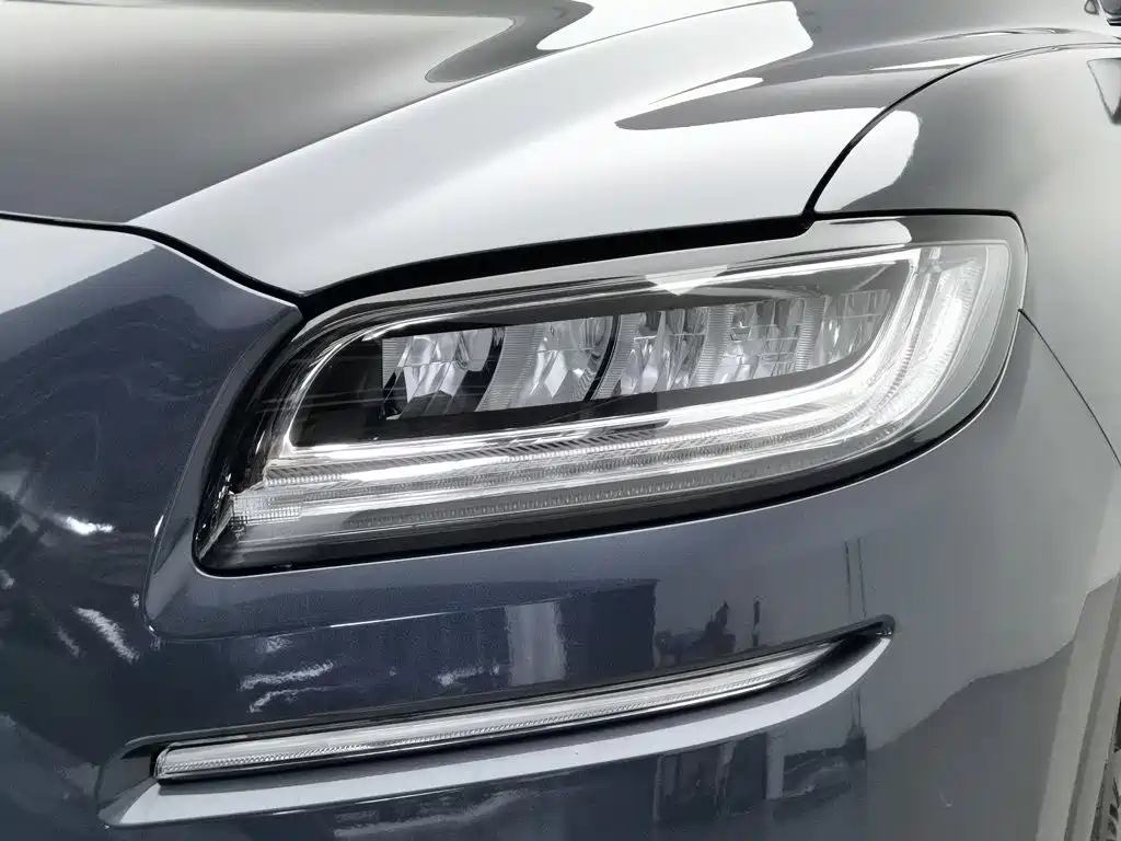 Lincoln Nautilus 2021