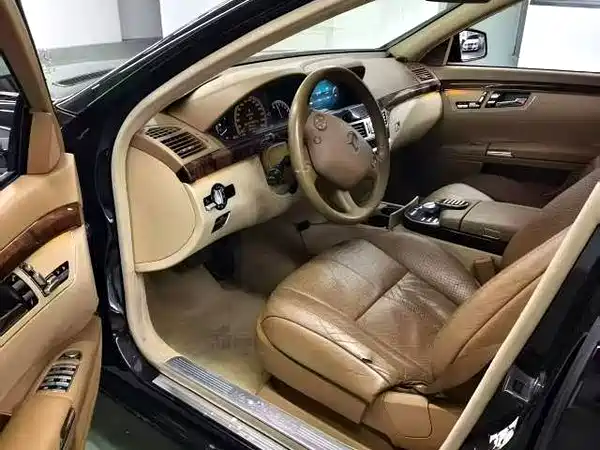 Mercedes-Benz S-Class 2008