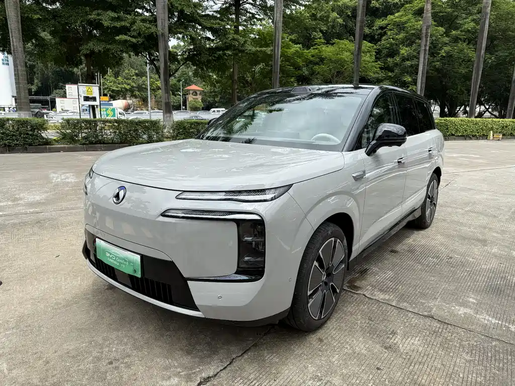 Denza N8L 2025