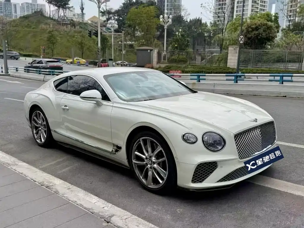 Bentley Continental 2020 — фото 3