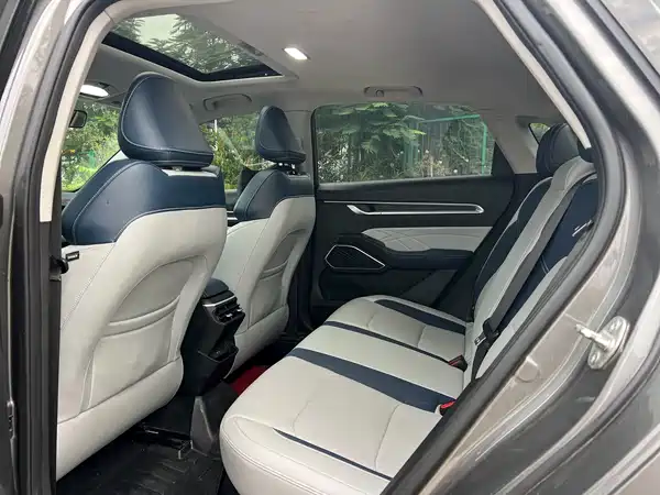 Geely Emgrand 2023