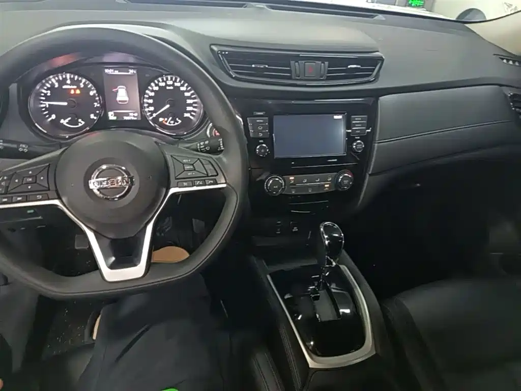 Nissan X-Trail 2018 — фото 10