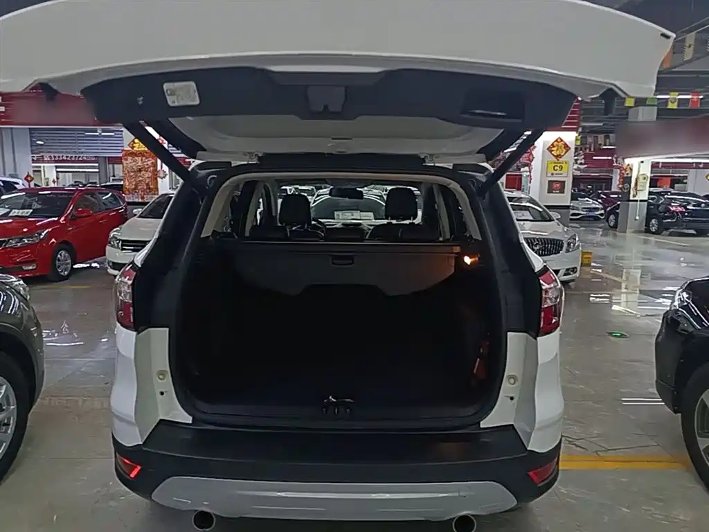 Ford Kuga 2017 — фото 19