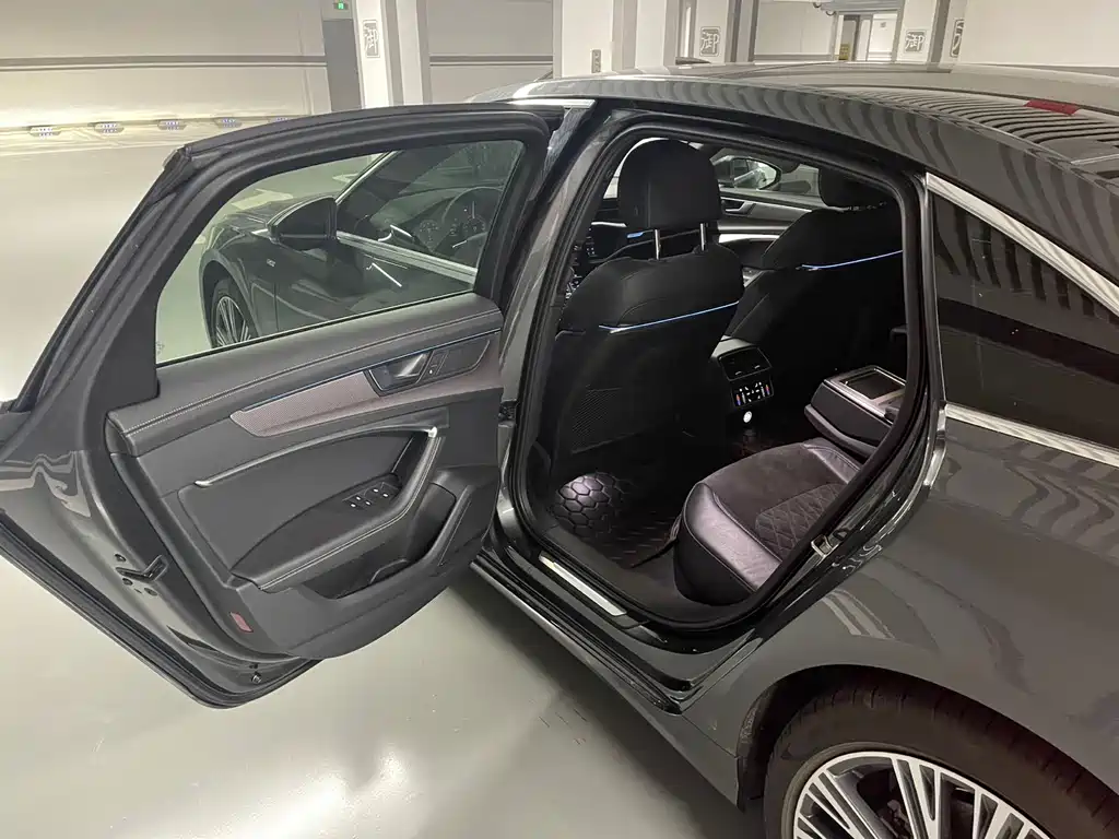 Audi A6L 2023 — фото 17