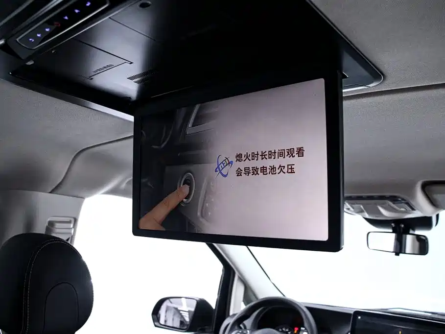 Mercedes-Benz Vito 2022 — фото 14