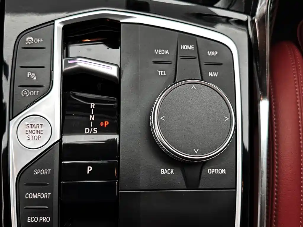 BMW 3 Series 2023 — фото 18