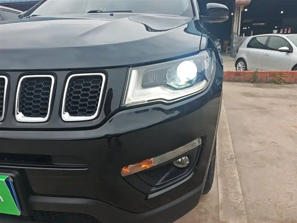 Jeep Compass 2020 — фото 24
