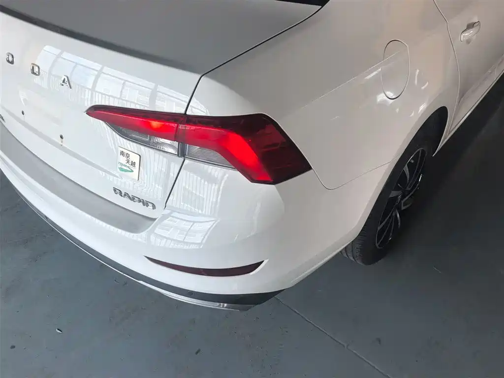 Skoda Rapid 2020 — фото 24