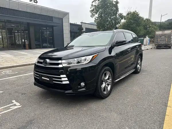 Toyota Highlander 2021