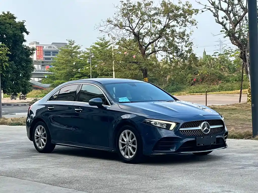 Mercedes-Benz A-Class 2019 — фото 2