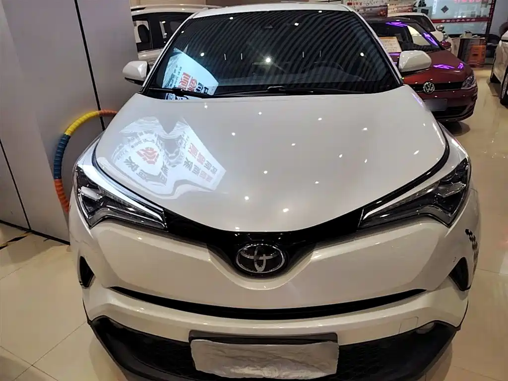 Toyota C-HR 2019 — фото 3