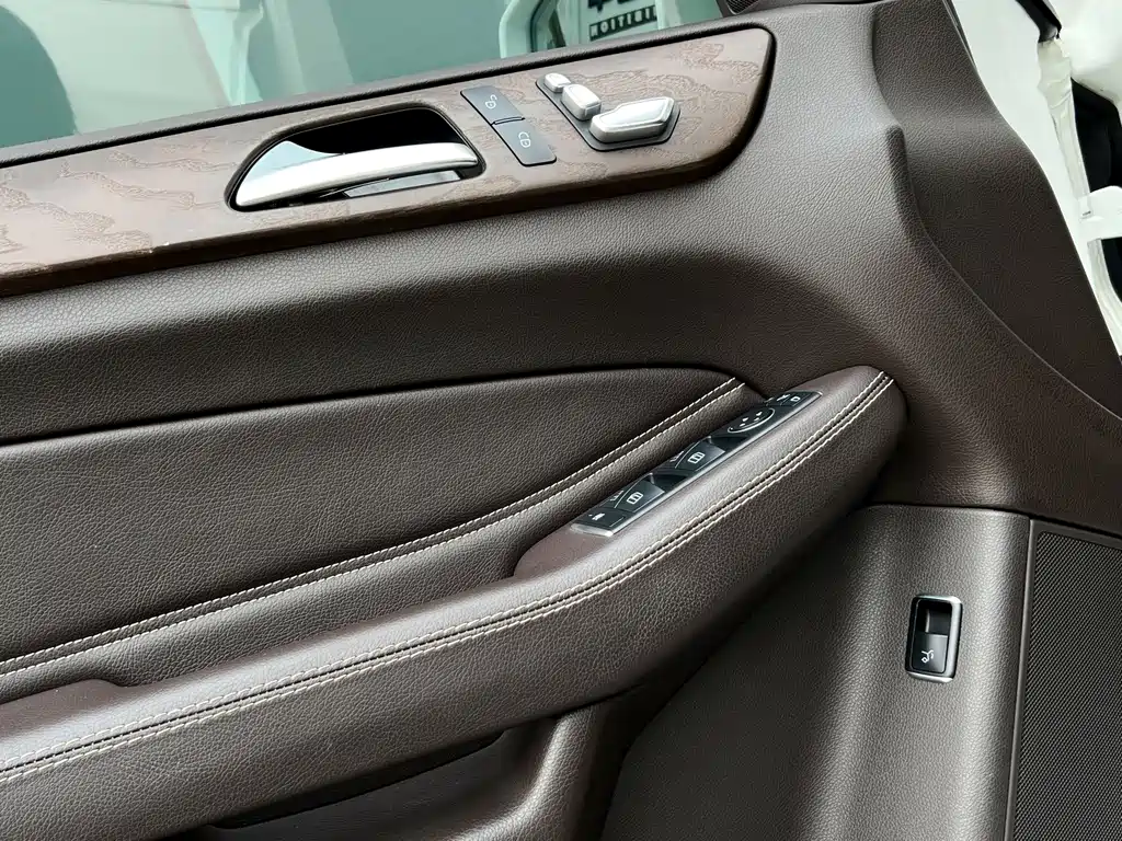 Mercedes-Benz GLE 2016 — фото 15