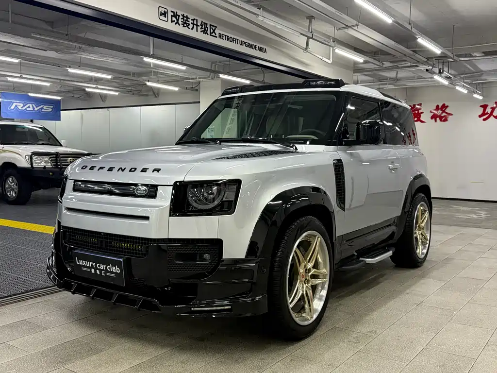 Land Rover Defender 2021