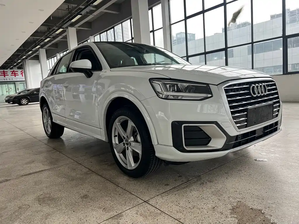 Audi Q2L 2021 — фото 3