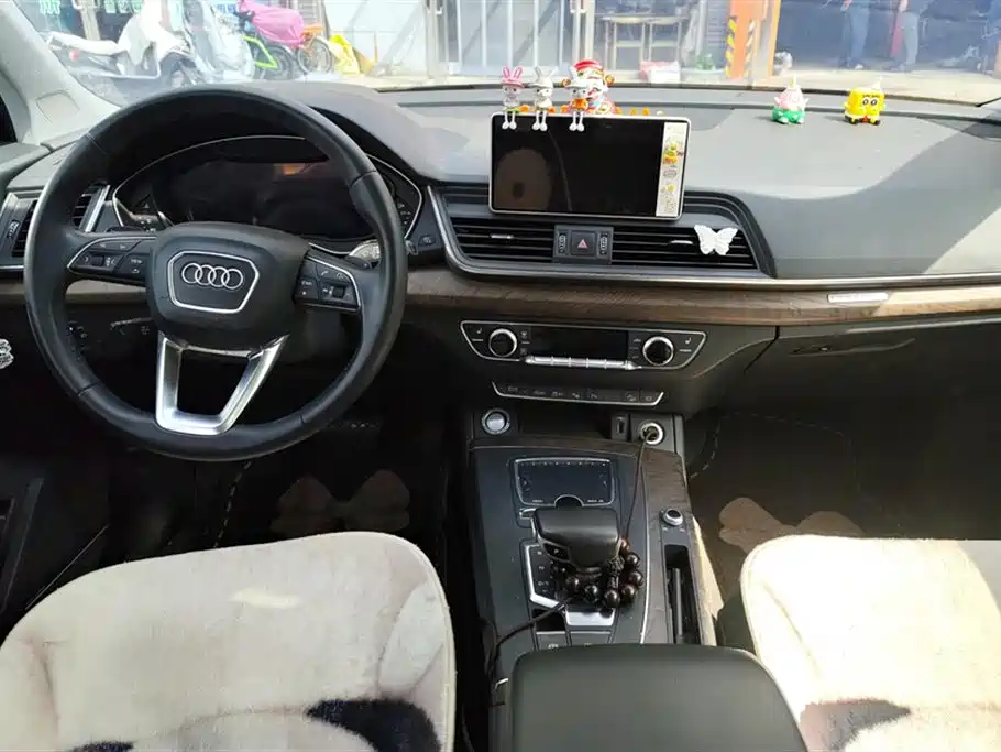 Audi Q5L 2020 — фото 12
