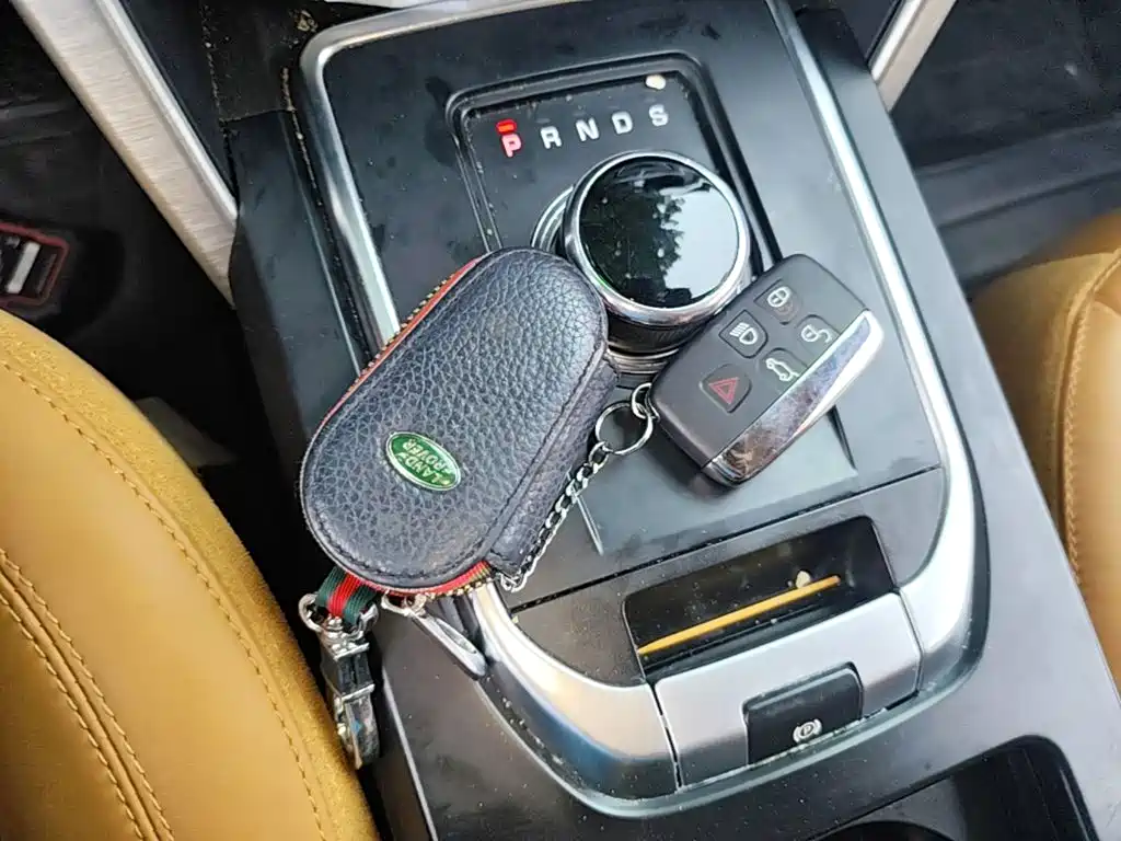 Land Rover Discovery Sport 2018 — фото 9