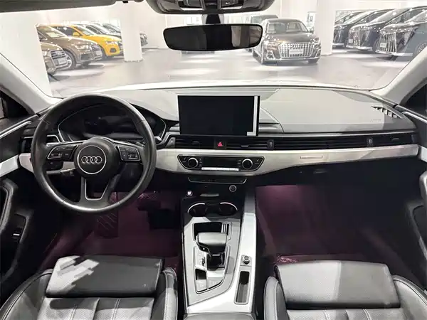 Audi A4L 2020