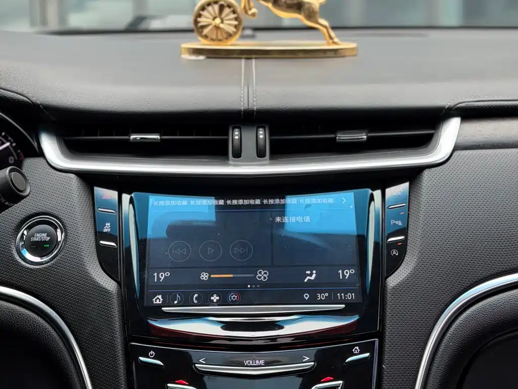 Cadillac XTS 2019 — фото 12