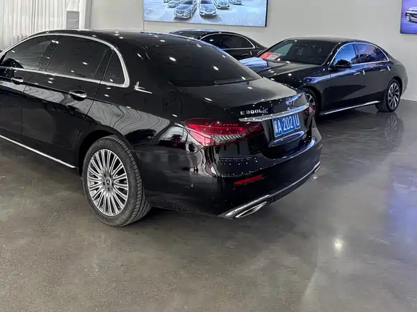Mercedes-Benz E-Class 2022