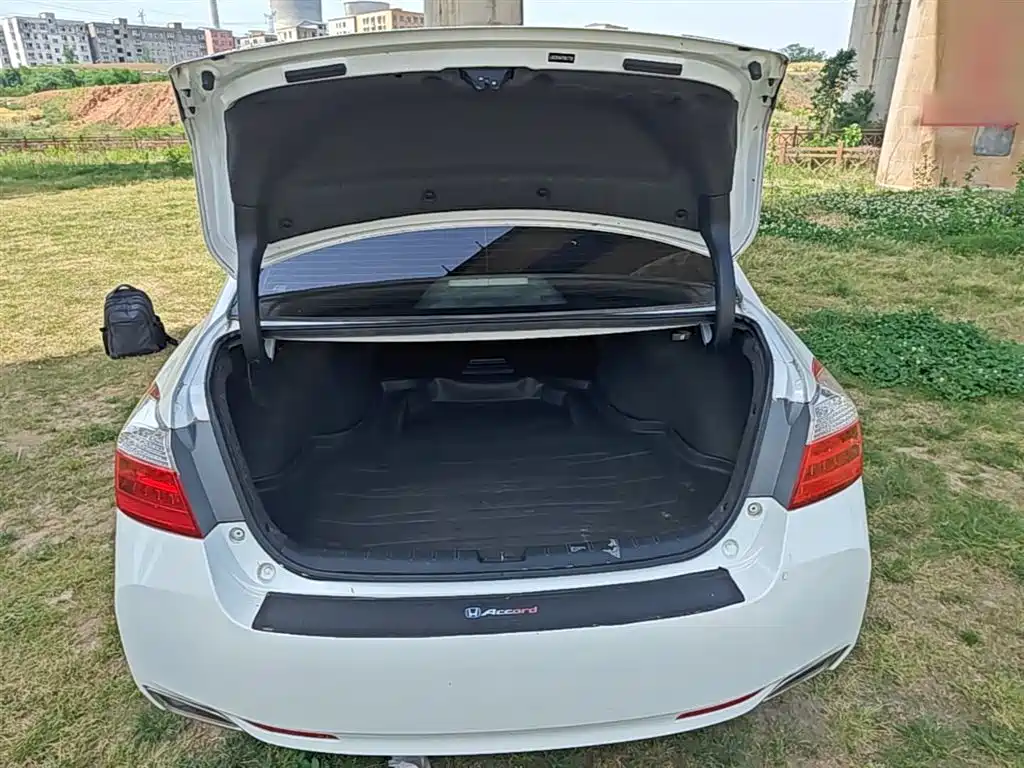 Honda Accord 2015 — фото 19