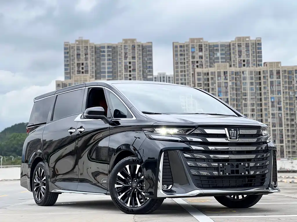 Toyota Vellfire 2025 — фото 3