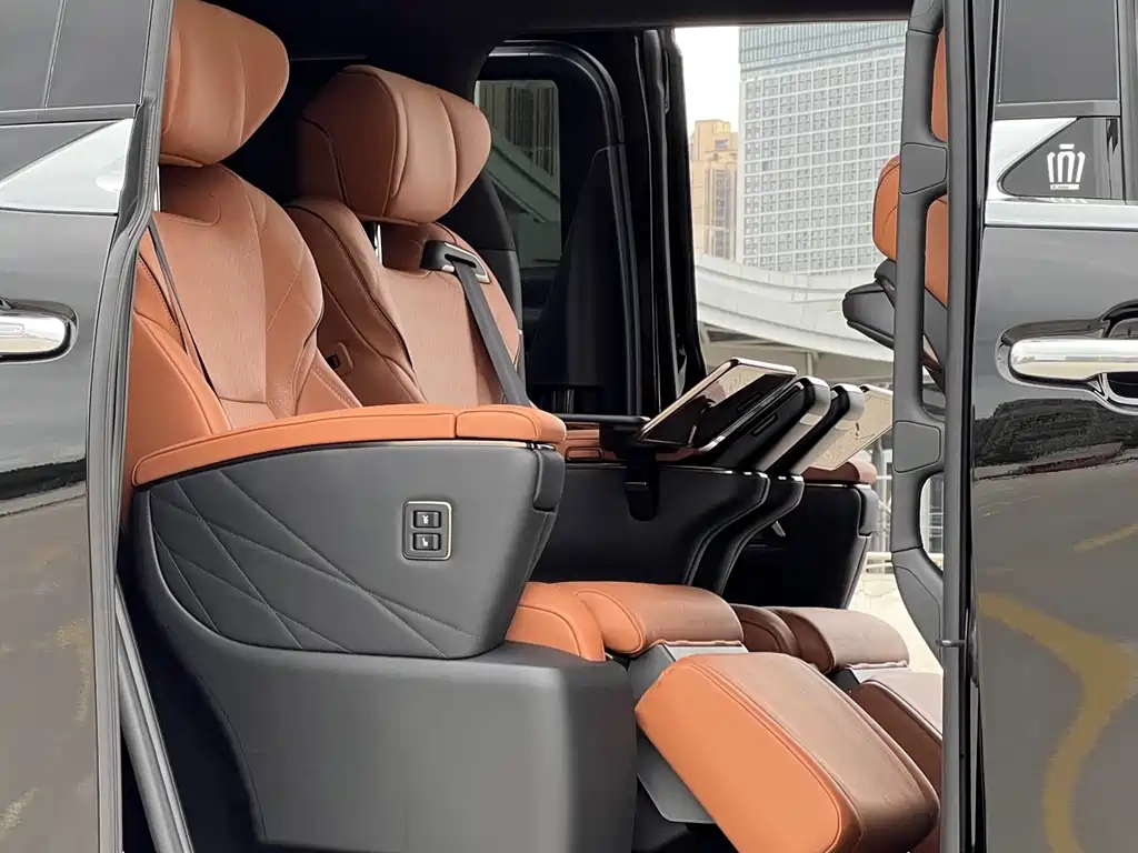 Toyota Vellfire 2025 — фото 7