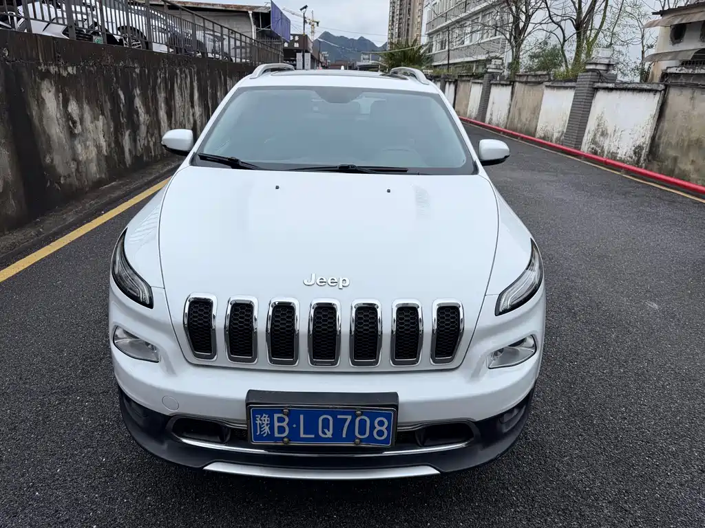 Jeep Cherokee 2018 — фото 3