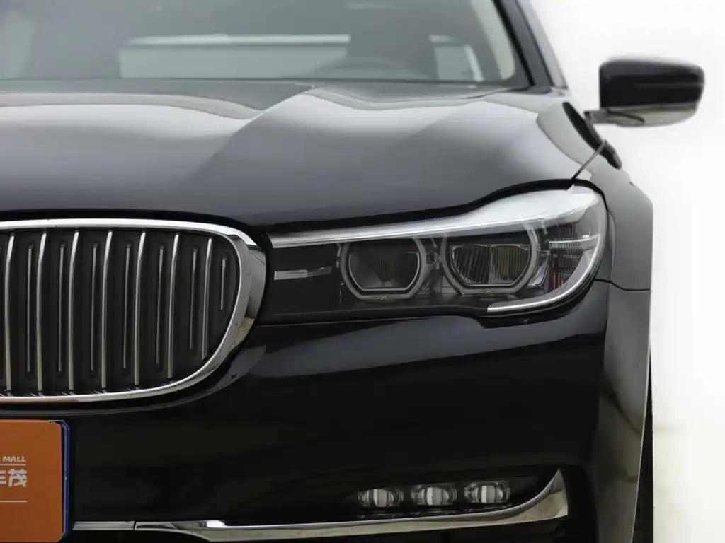 BMW 7 Series 2018 — фото 2