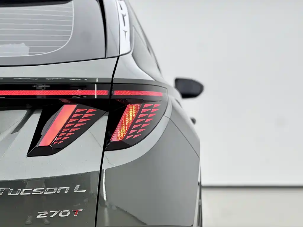Hyundai Tucson 2023 — фото 11