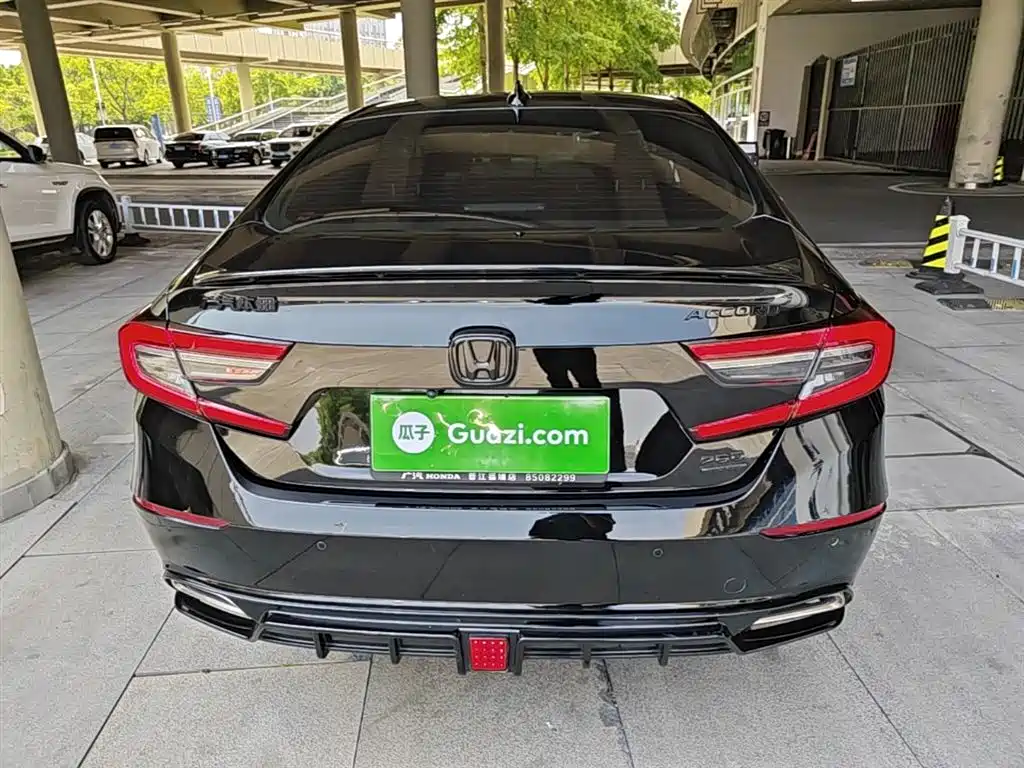 Honda Accord 2022 — фото 6