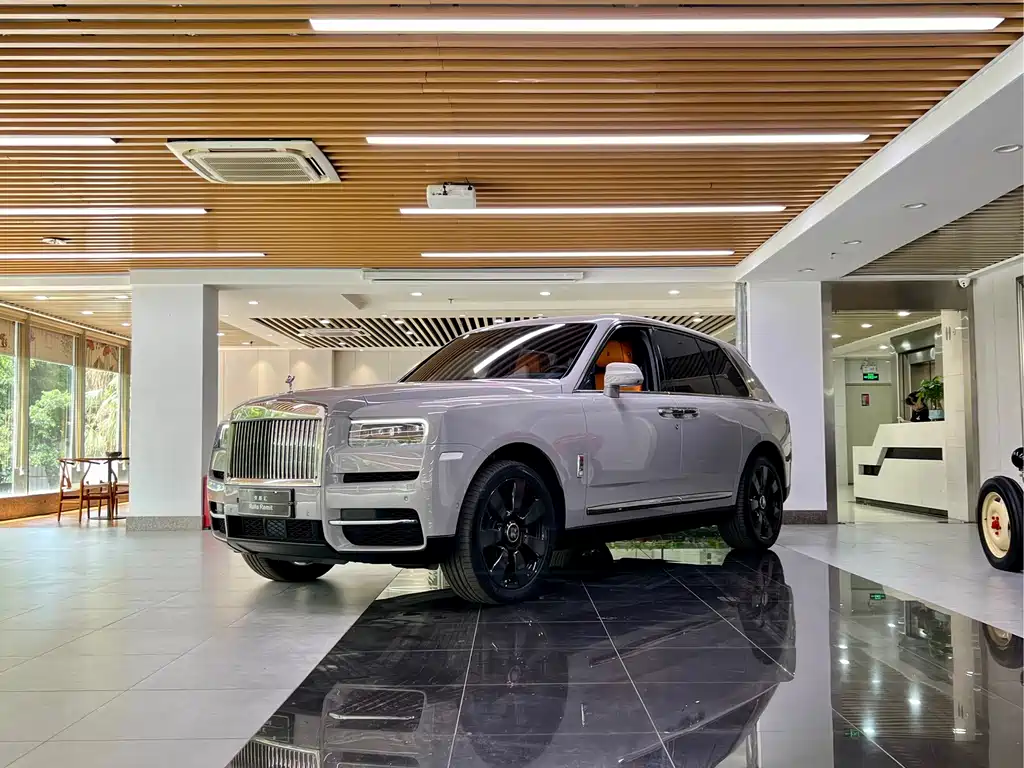Rolls-Royce Cullinan 2021