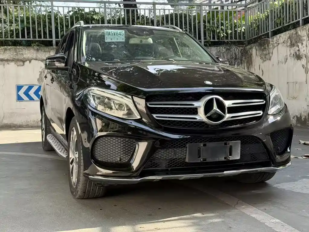 Mercedes-Benz GLE 2017 — фото 3