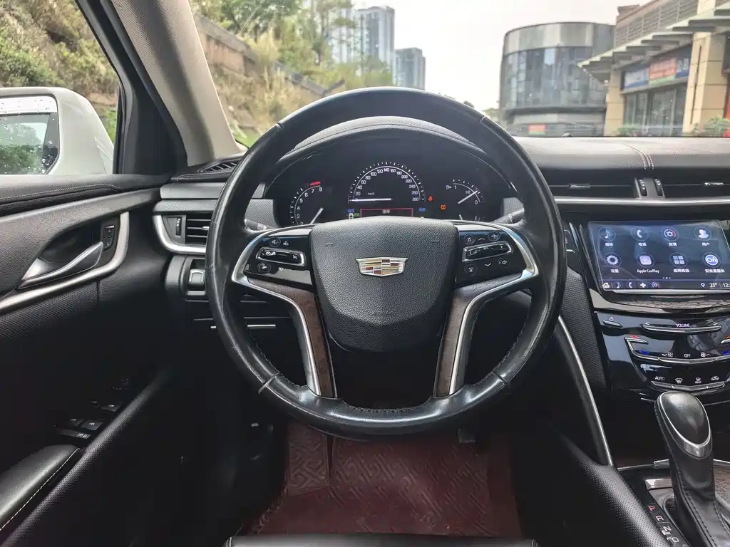 Cadillac XTS 2018 — фото 12