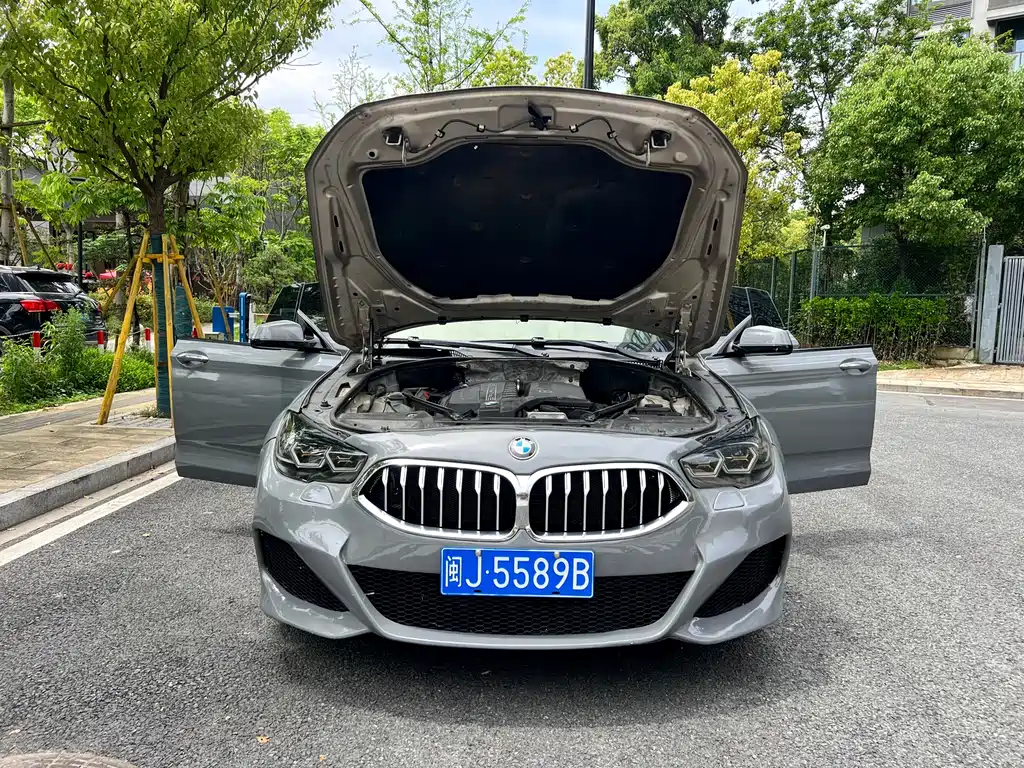 BMW 5 Series GT 2010 — фото 25