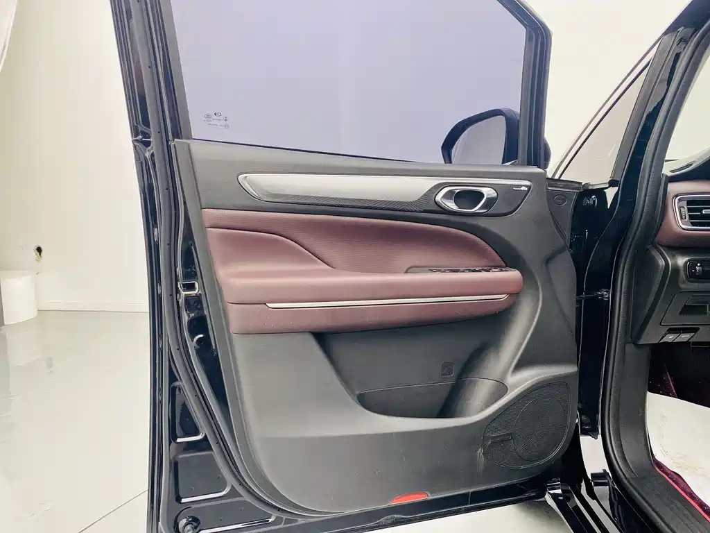 GAC Motor Trumpchi M6 2024 — фото 15