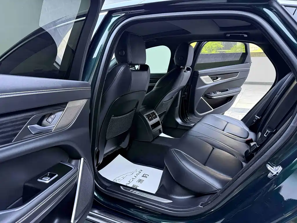 Jaguar XFL 2022 — фото 16