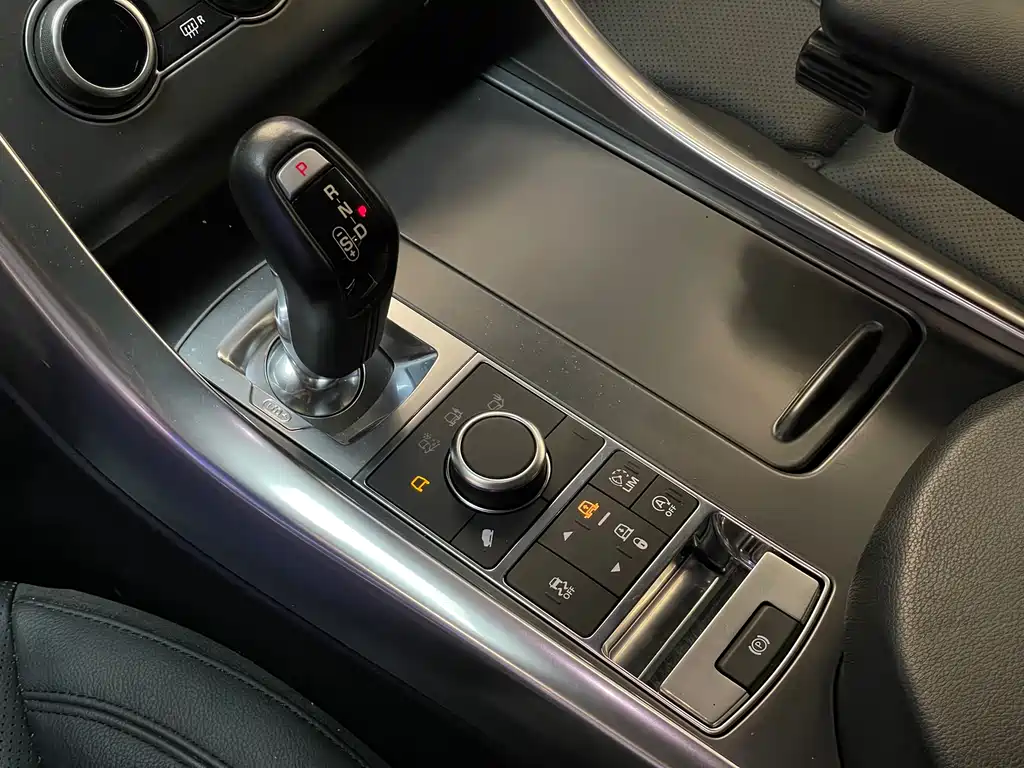 Land Rover Sport 2017 — фото 11