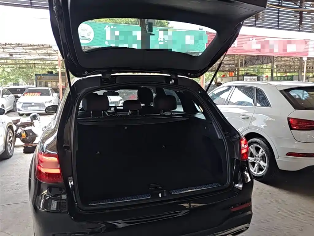 Mercedes-Benz GLC 2018 — фото 19
