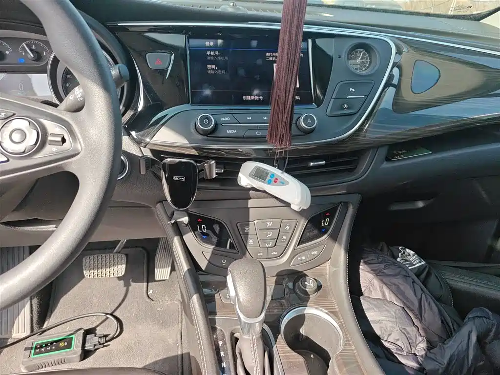 Buick Envision Plus 2020 — фото 9