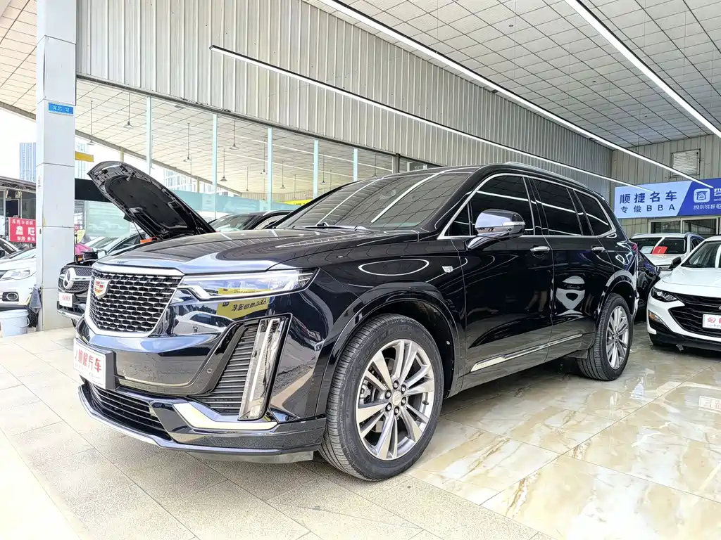 Cadillac XT6 2021 — фото 1