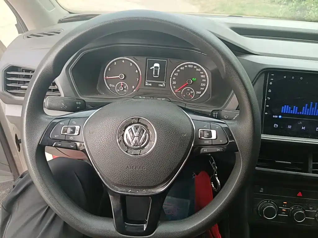 Volkswagen T-Cross 2019 — фото 11