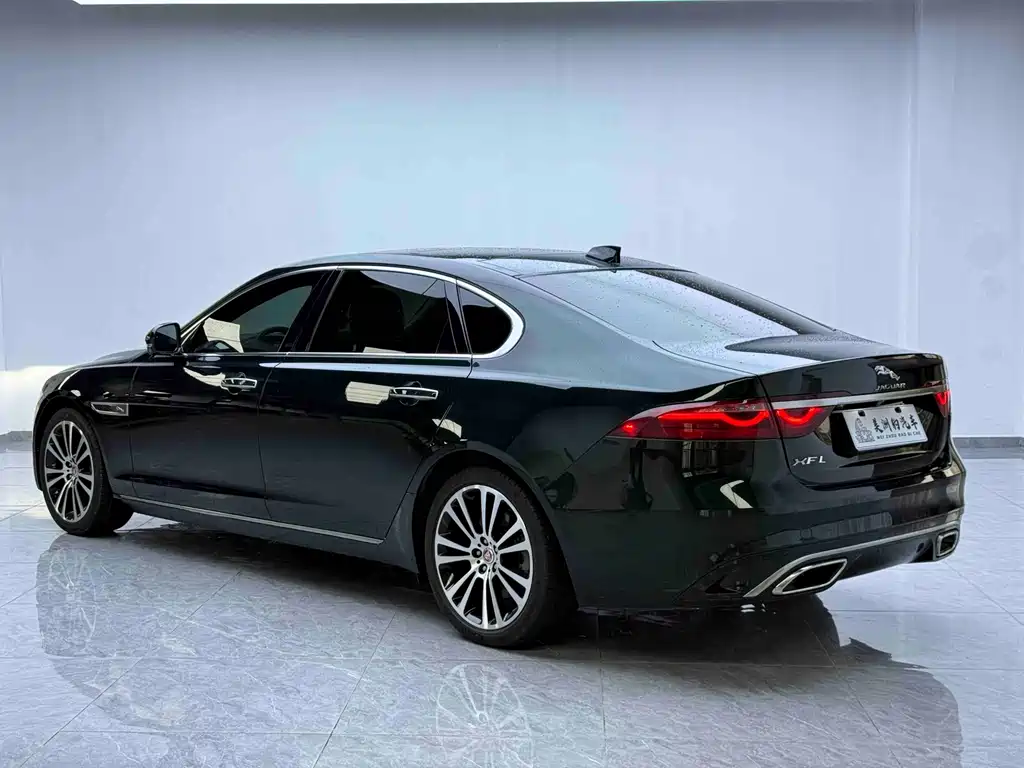 Jaguar XFL 2022 — фото 16