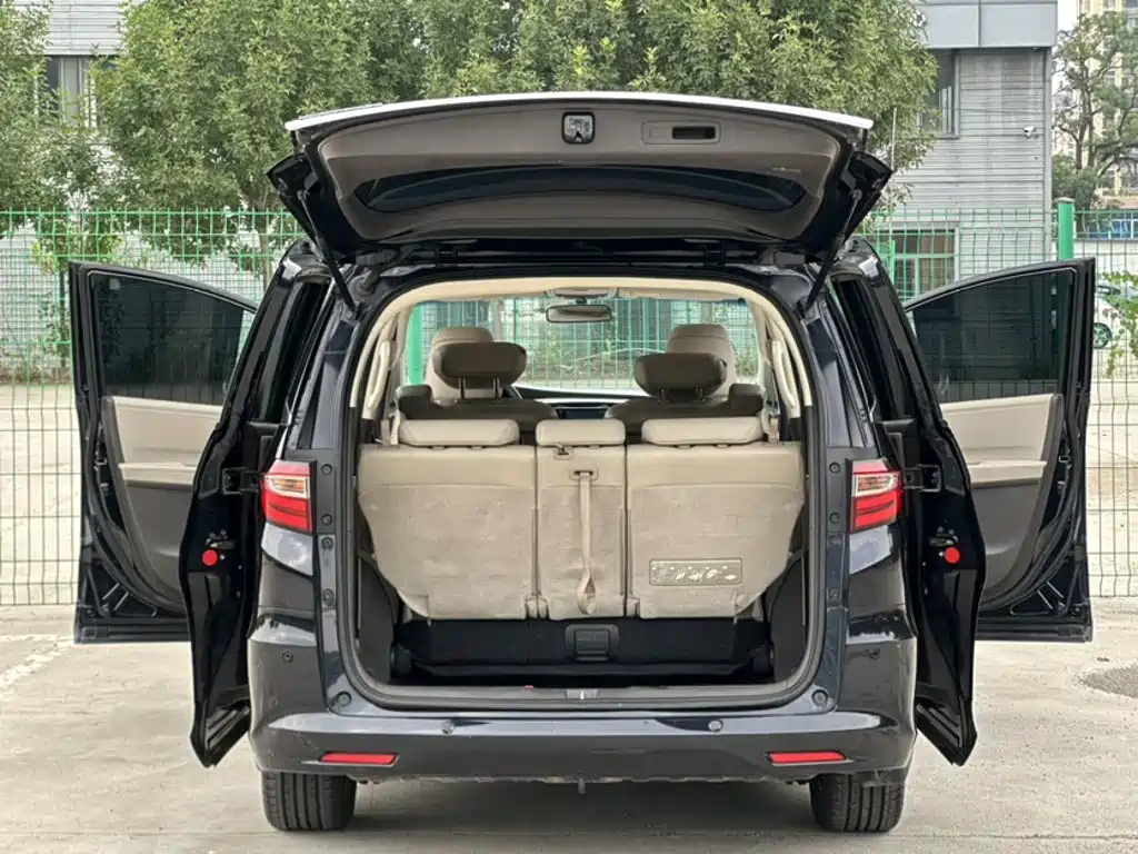 Honda Odyssey 2017 — фото 19