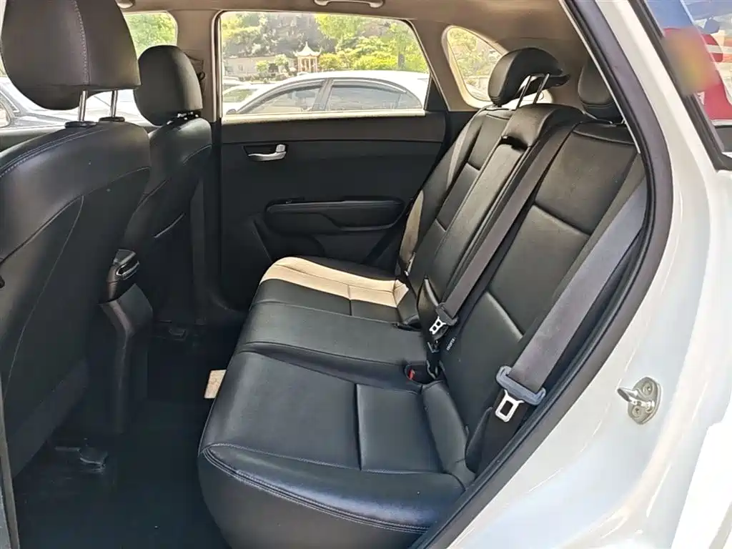 Kia KX3 2019 — фото 17