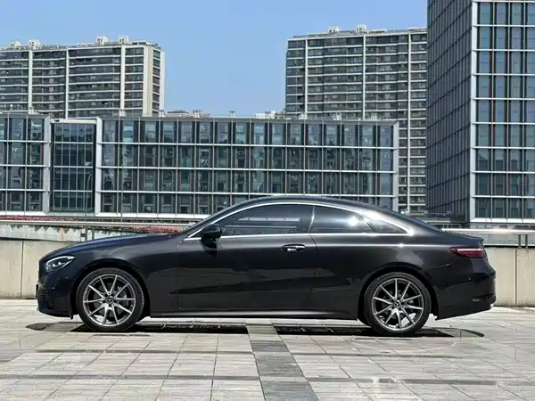 Mercedes-Benz E-Class 2023